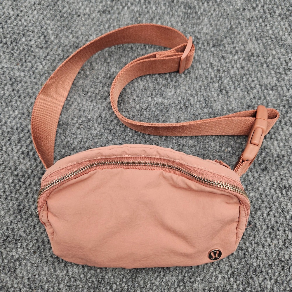 Lululemon Pink Everywhere Belt Bag Fanny Pack Crossbody Athletic 1L Adjustable - Picture 2 of 7